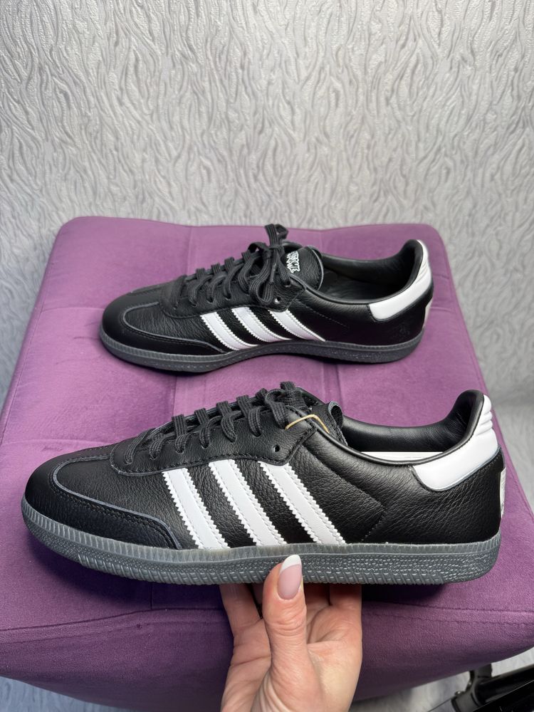 Кросівки оригіна Adidas Samba Розмір 39.5/44/45.5