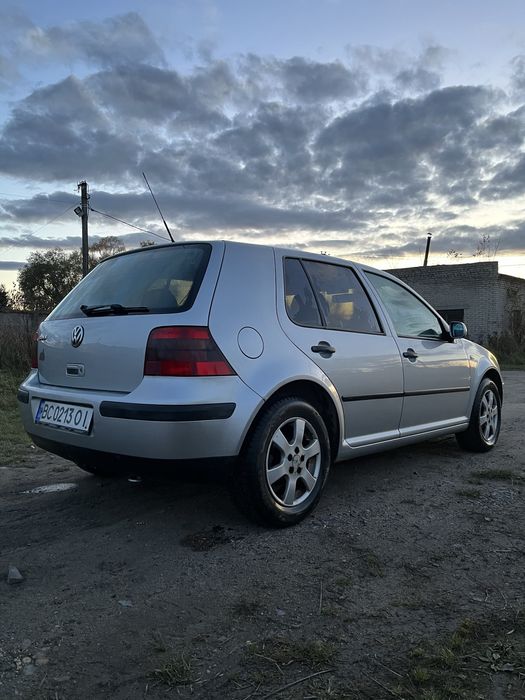 Golf 4, 1.4 бензин, 2001