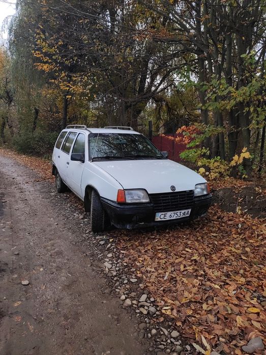 Опель кадет уневерсал