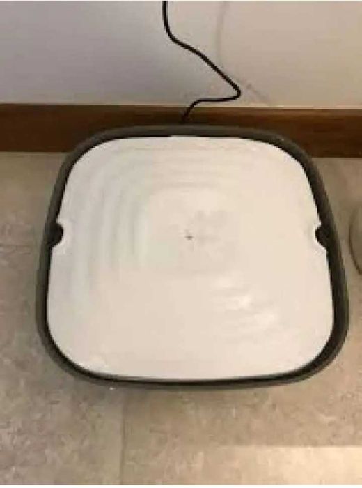 Savic (Савик) Volcano фонтан-поилка для собак и котов.