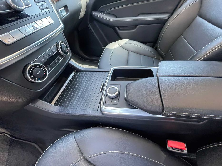 Mercedes-Benz M-Class ML 350 BlueTEC      2013