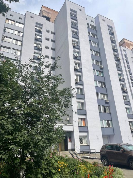 Продаж 4-кімнатної квартири 109м2 в центрі Києва вул. Антоновича