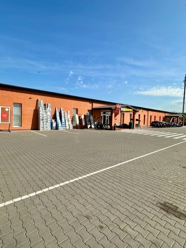 Продається магазин 800м2 торгового приміщення з земельною ділянкою