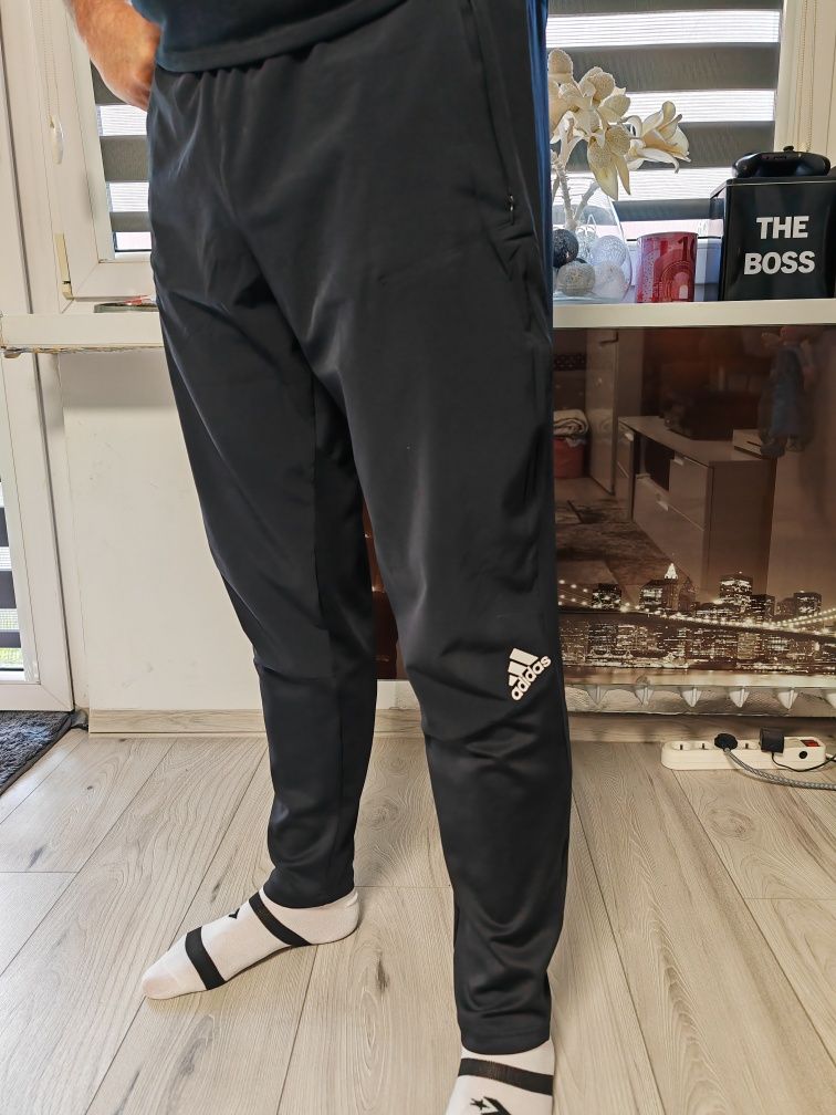 Super spodnie dresowe Adidas AEROREADY rozm L/XL jak nowe