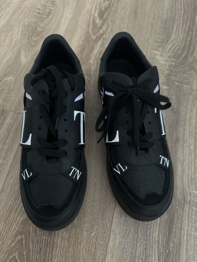 Buty Valentino meskie czarne 43 29cm