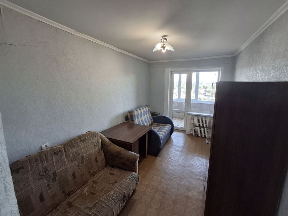 Продається, трикімнатна квартира, Кущівка.