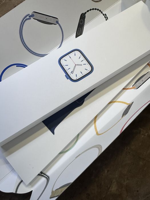 Apple Watch series 7 в цвете Blue,41 mm