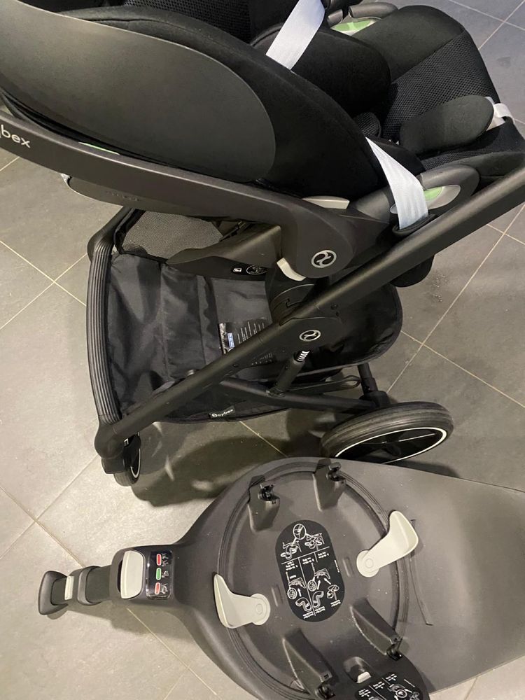 Carrinho de bebe cybex como novo