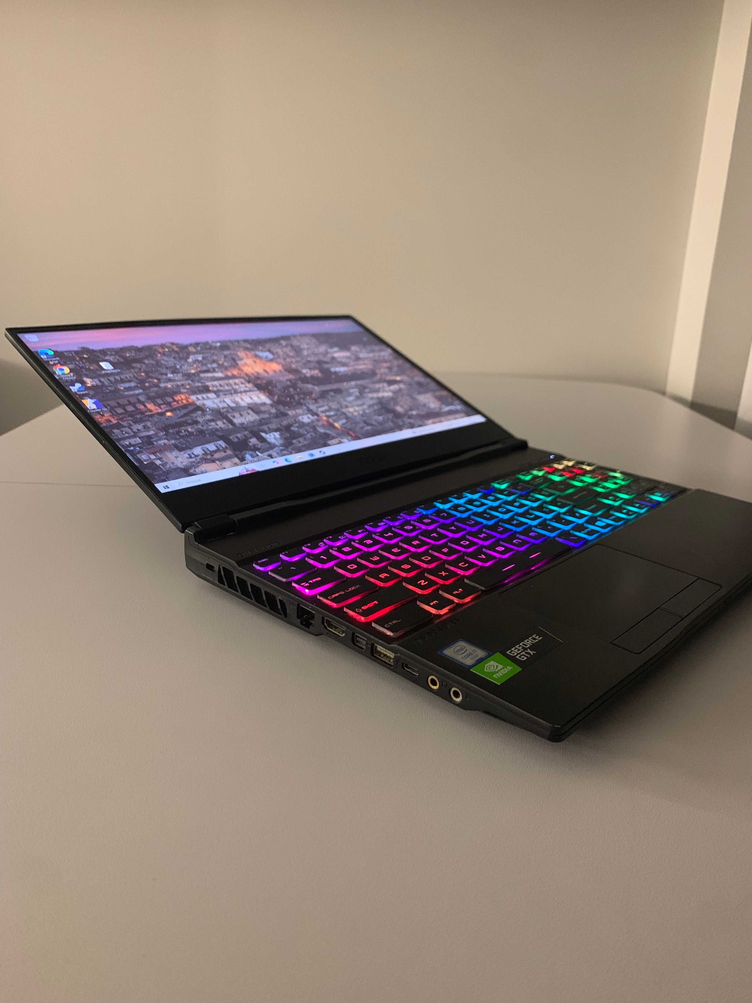 Ігровий ноутбук MSI GE63 | Core i7-9750H | GTX 1660Ti | DDR4 - 16Gb|