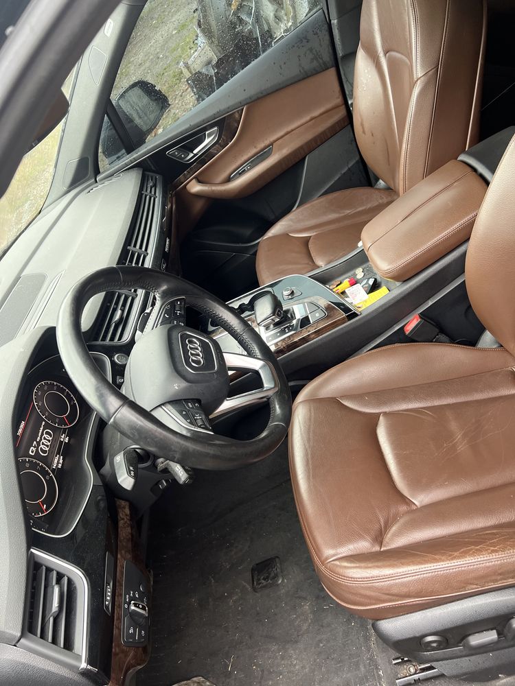 Салон Q7 4m / розборка Q7 4m