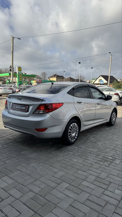 Офіційний Hyundai Accent Хюндай Акцент 2013 р 1,4 газ/бенз 5МКПП