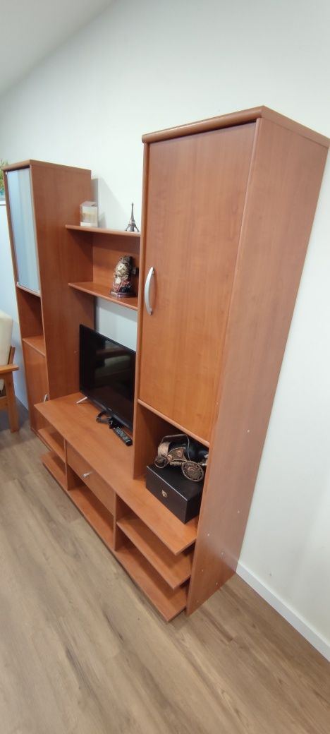 Vendo estante para TV + mesa de sala