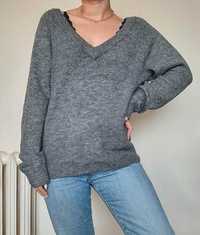 Sweter z dekoltem V H&M rozmiar XS oversize