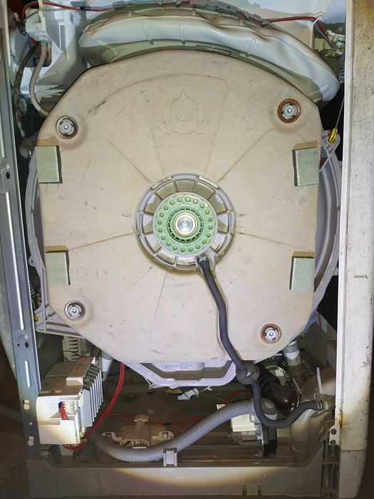 Б/у инверторная стиральная машина Electrolux А+++ на 6 кг на запчасти