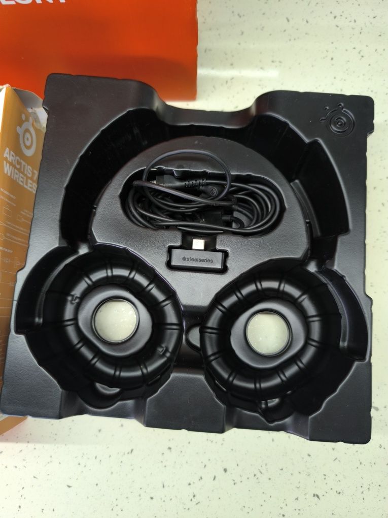 SteelSeries Arctis 7+ Wireless – топ для геймерів!