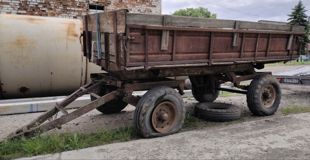 Причіп на кругу 2птс4