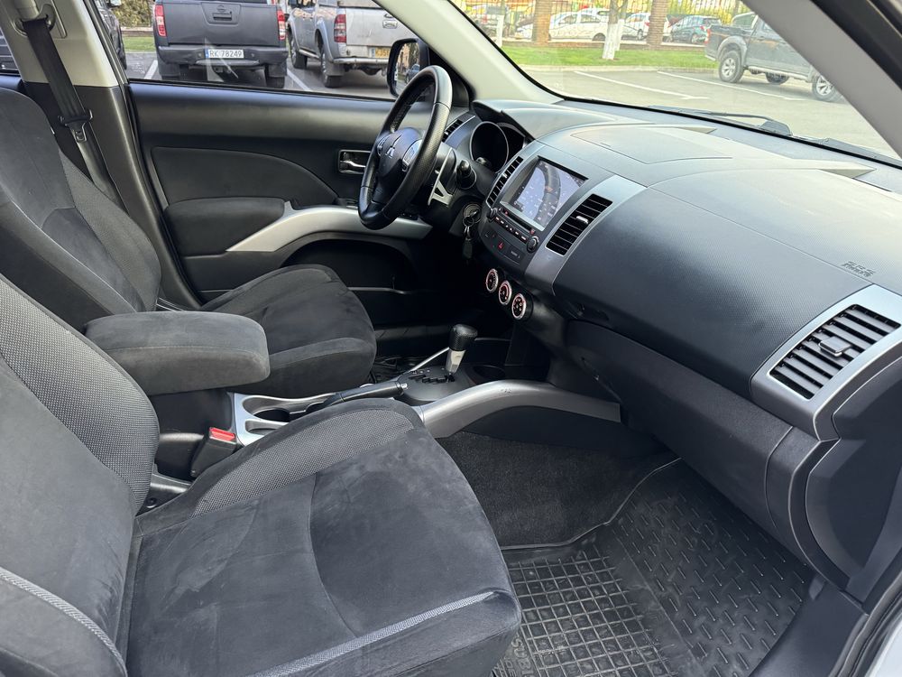 Mitsubishi outlander xl