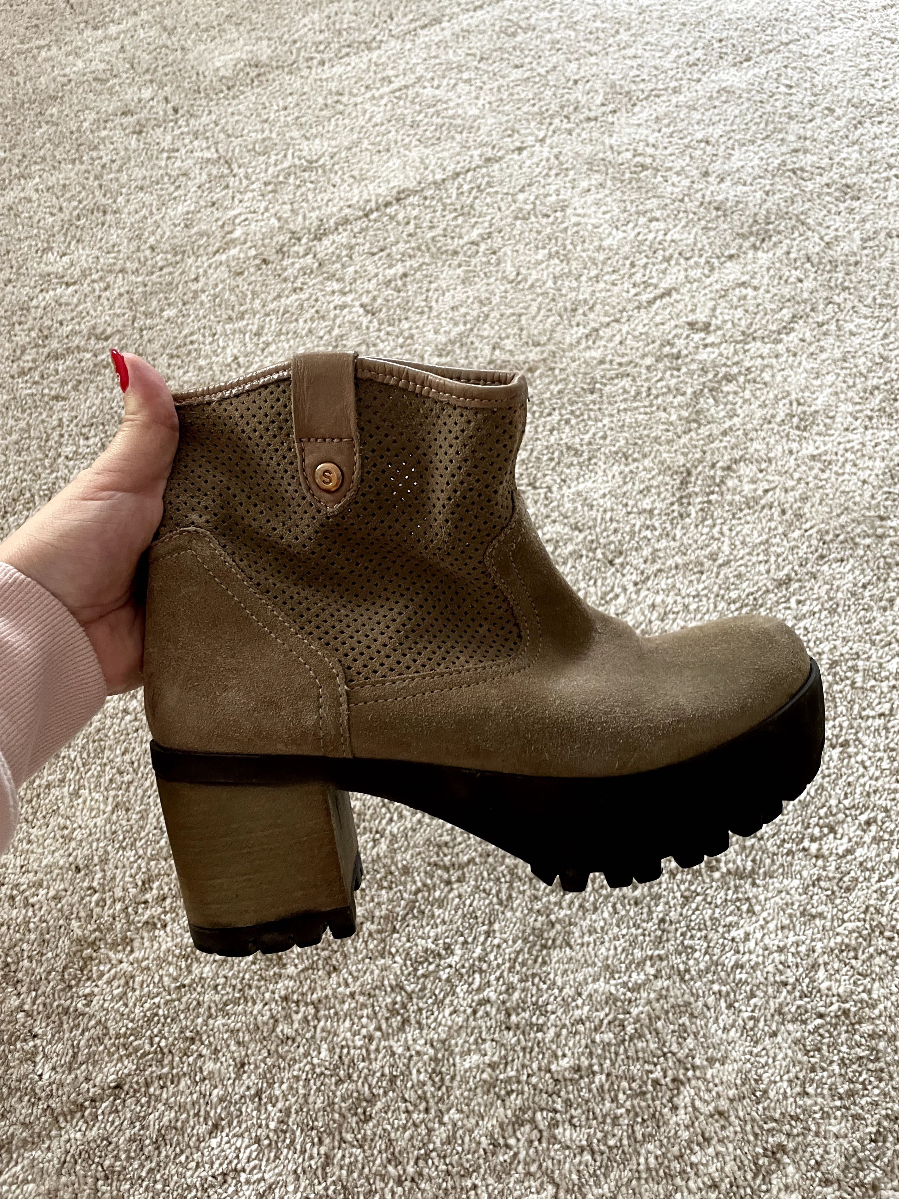Botas castanhas 38