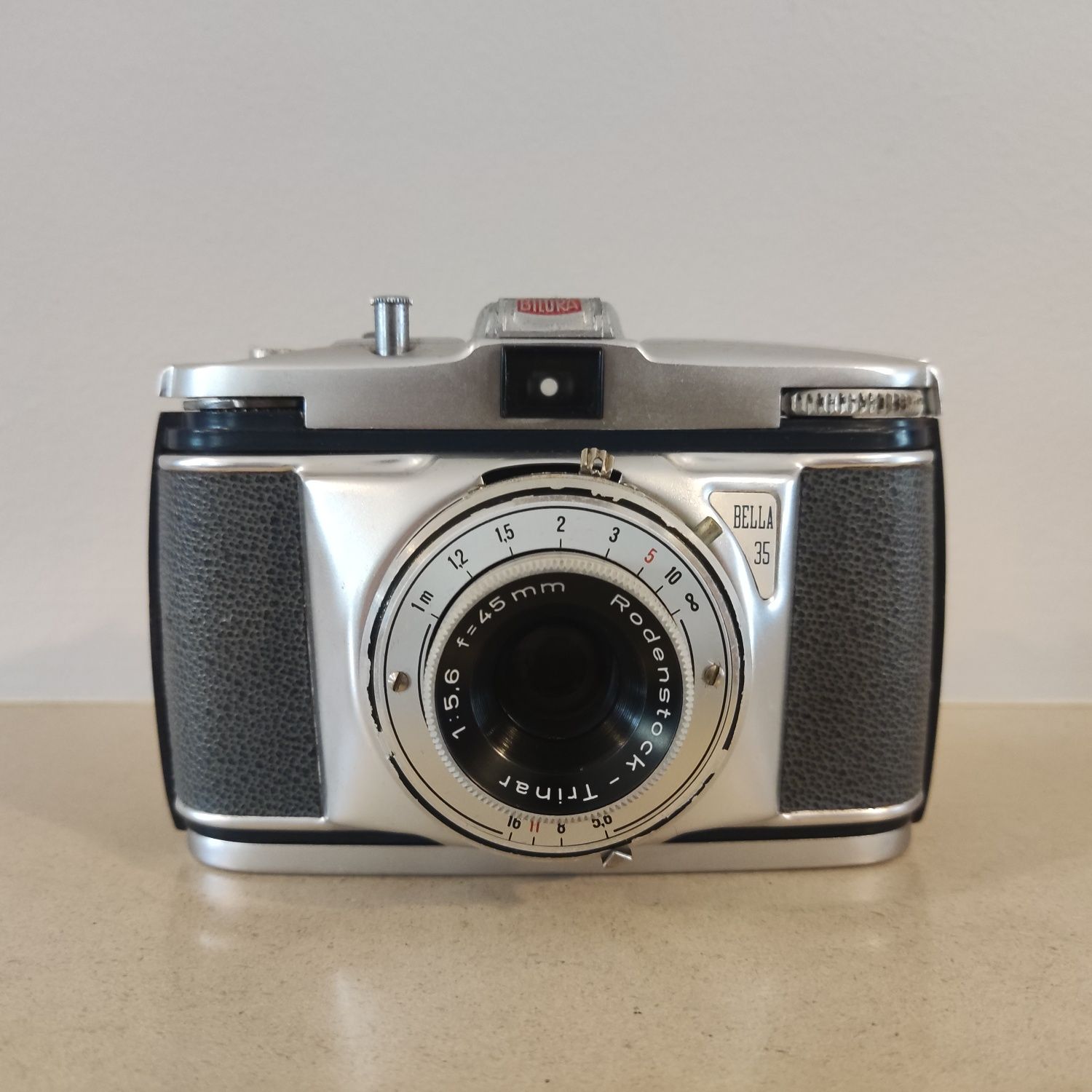 Bilora Bella 35 - 127 film Rangefinder Camera (vintage)