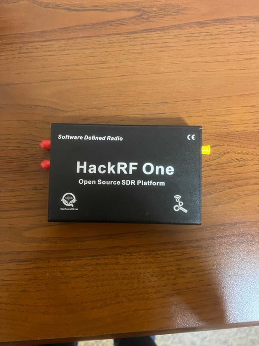 HackRF One SDR-трансивер с  генератором частоты