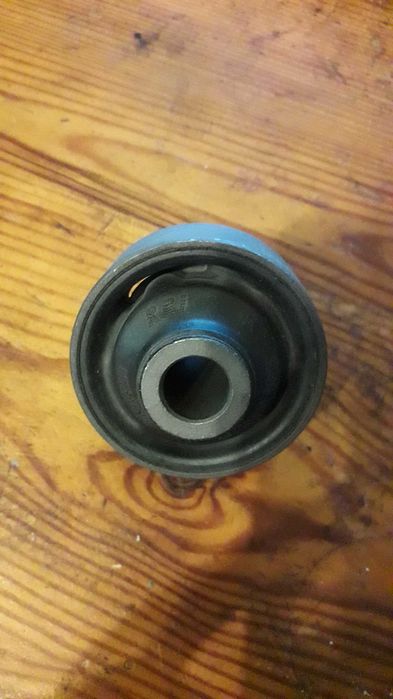 MR519127 Mitsubishi сайлентблок заднего прод. нижнего рычага MR403441