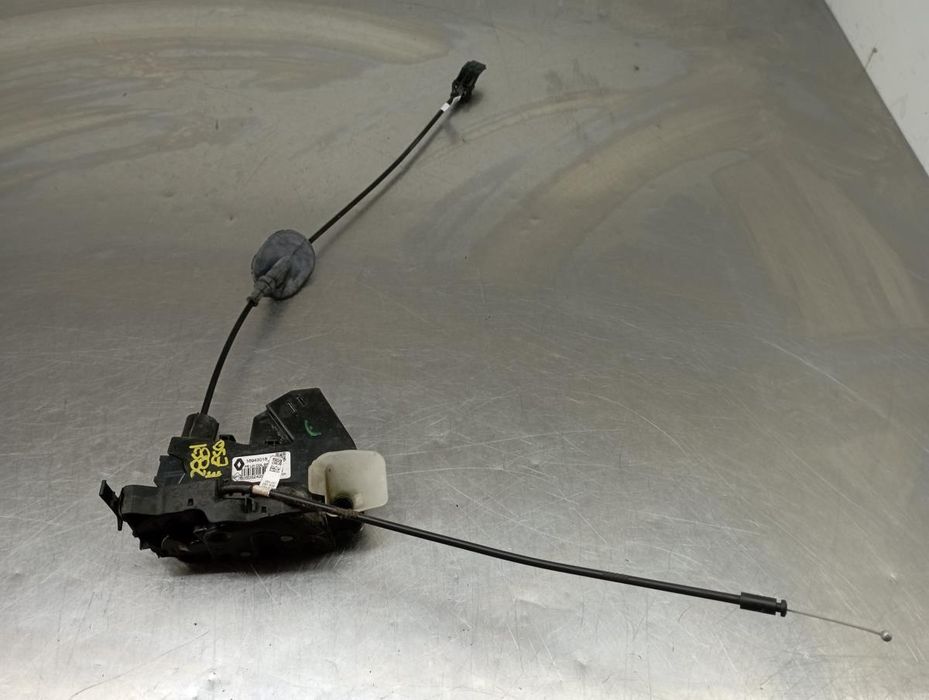 Fechadura / fecho porta frente esquerdo RENAULT Megane IV (B9A/M_)