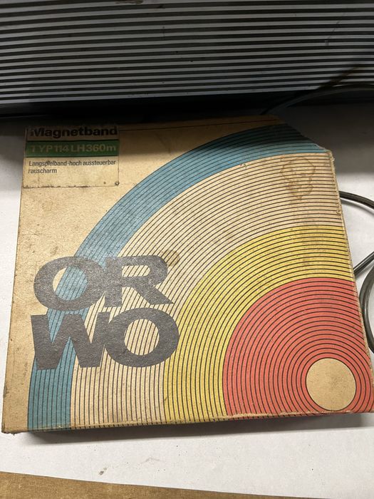 Stary magnetofon szpulowy taśmy Unitra ZK 120 T