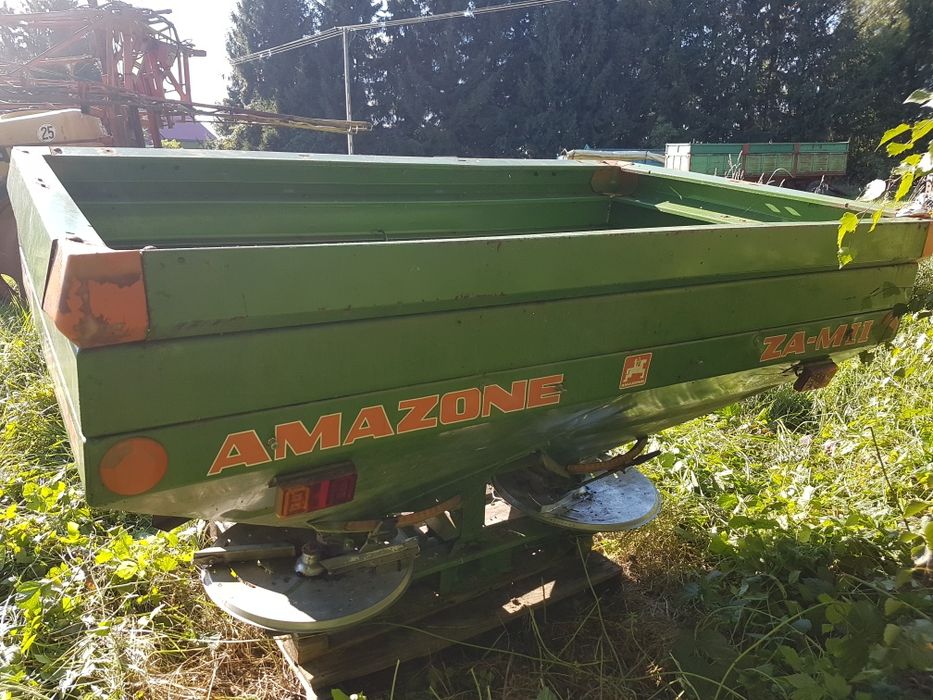 Rozsiewacz Amazone za-m2 1600L