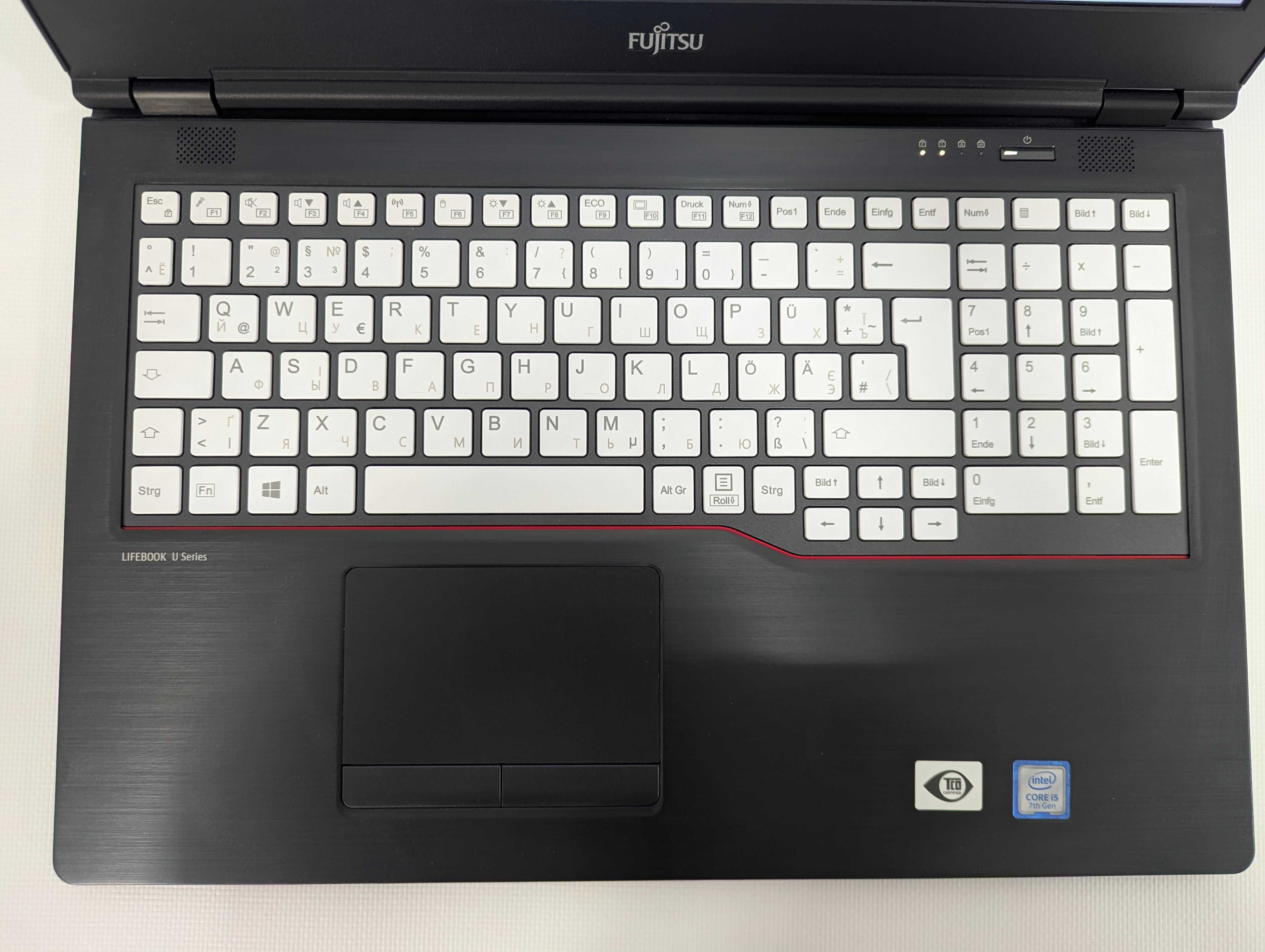 Ноутбук 15,6" Fujitsu U758/1920х1080 IPS, i5-7200U, 8, 512 SSD, Type-C