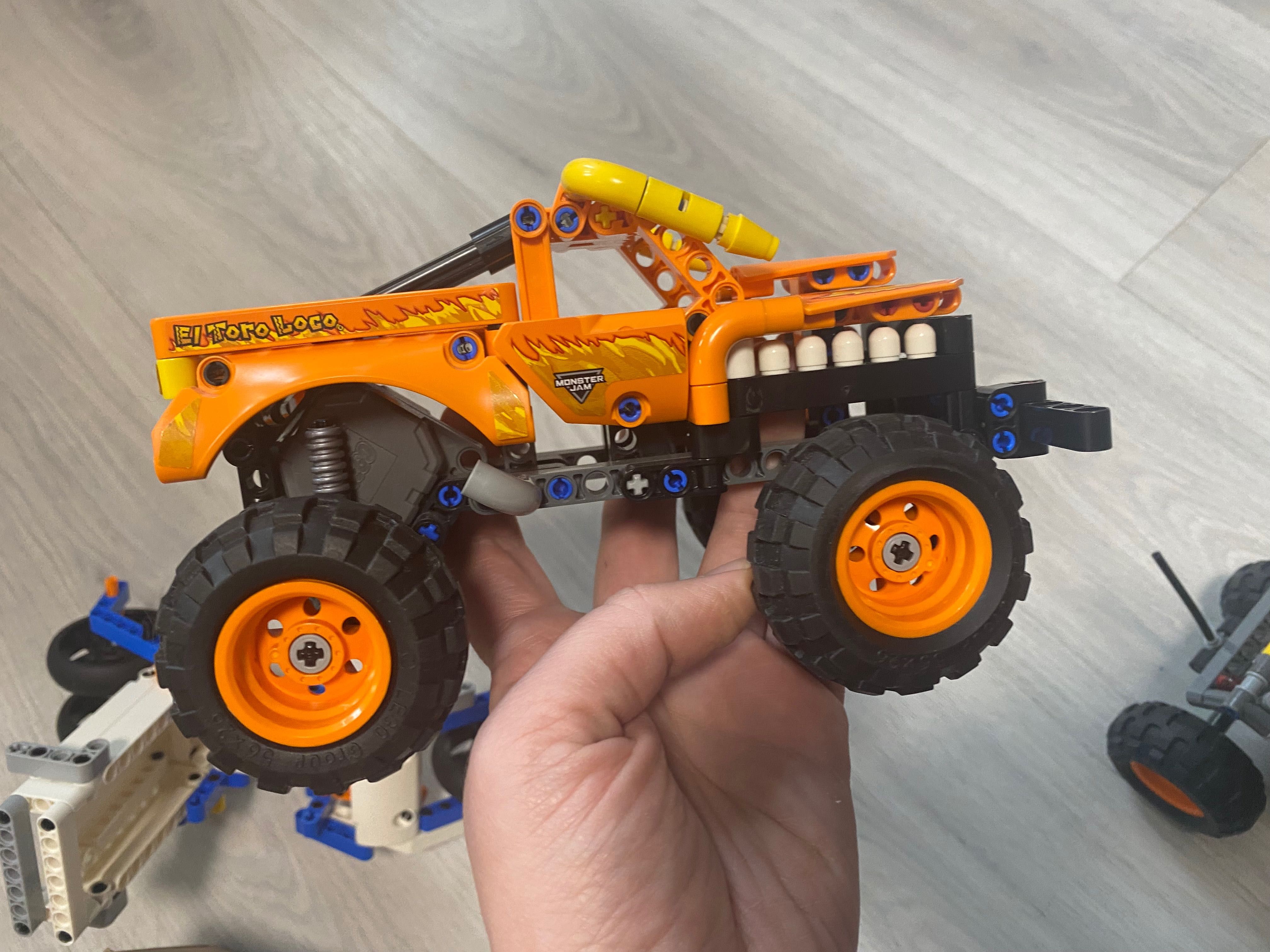Дві машини лего технік lego