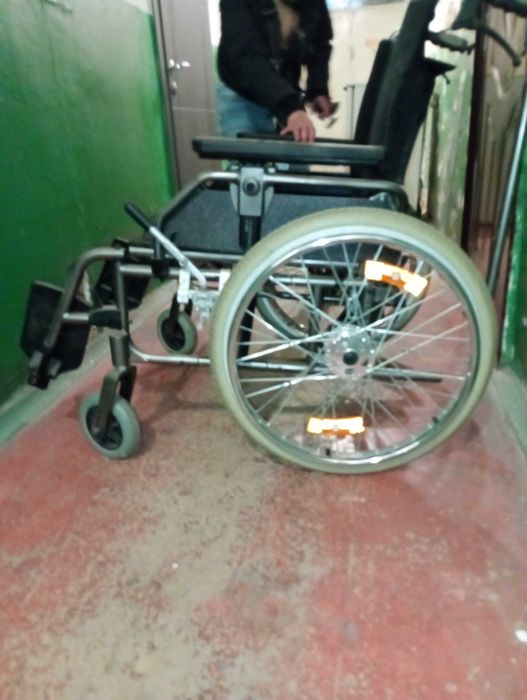 Каляска інвалідна