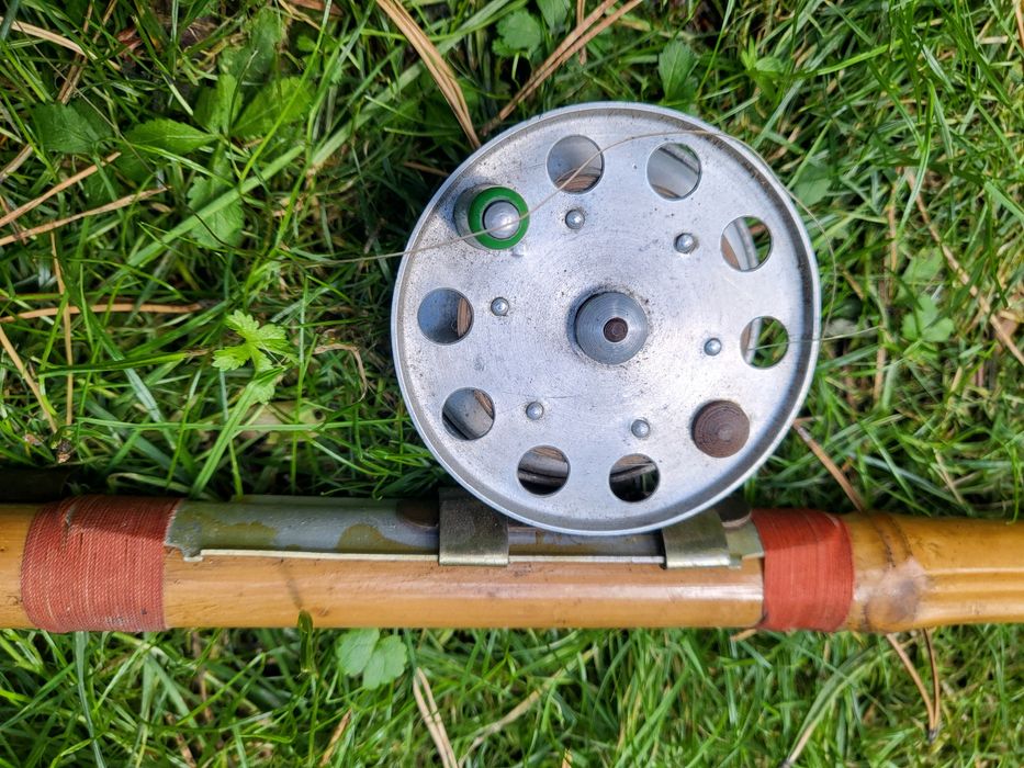 Wędka bambusowa z kołowrotkiem szpulowym lub bez