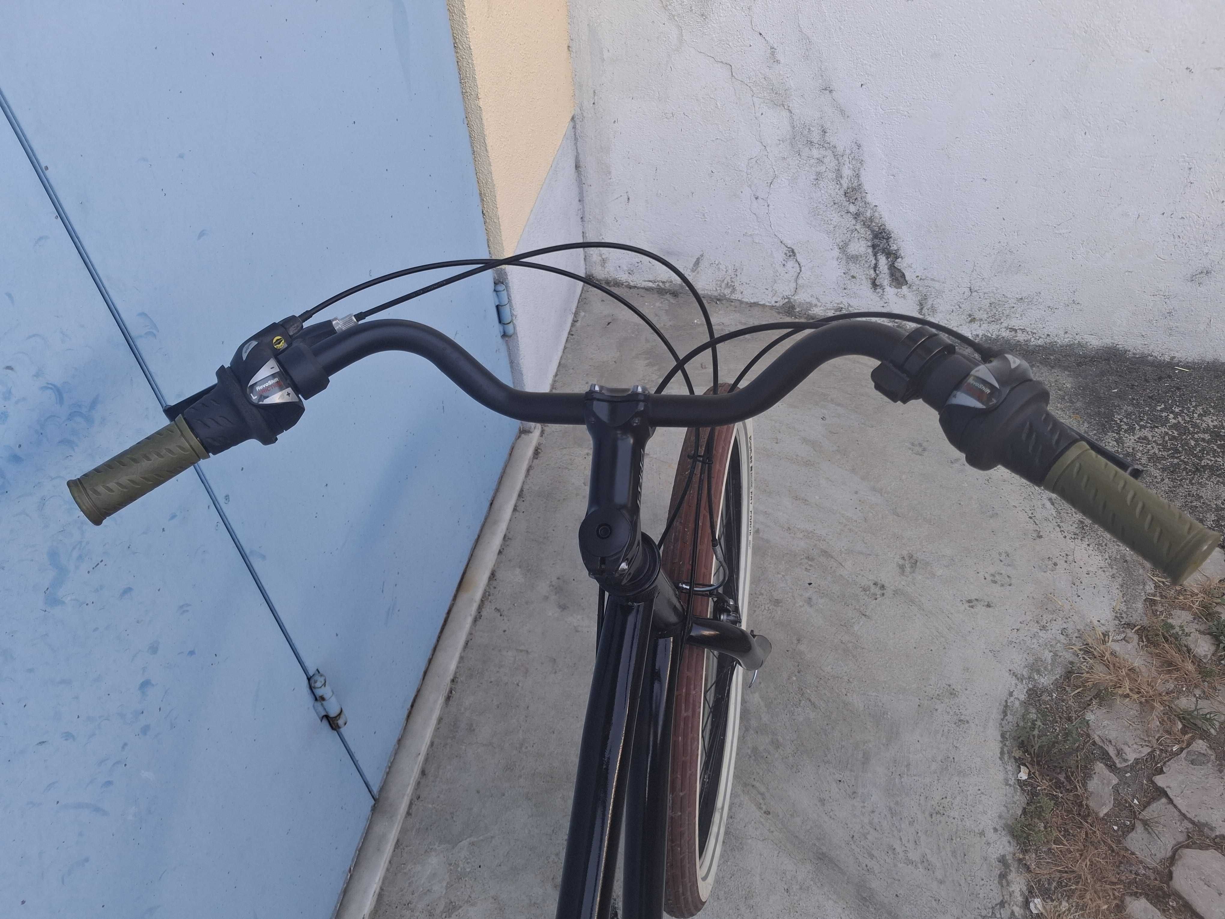 Bicicleta em aluminio roda 26 ponta a pedalar