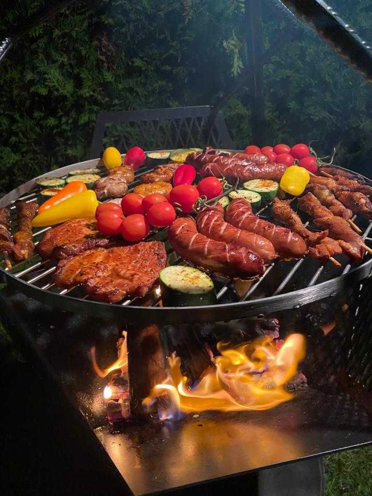 Obrotowy grill, ognisko, kociołek