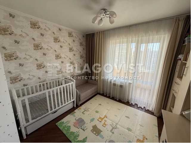 Продаж! 3-к квартира, гарний ремонт! Руденко Лариси,7