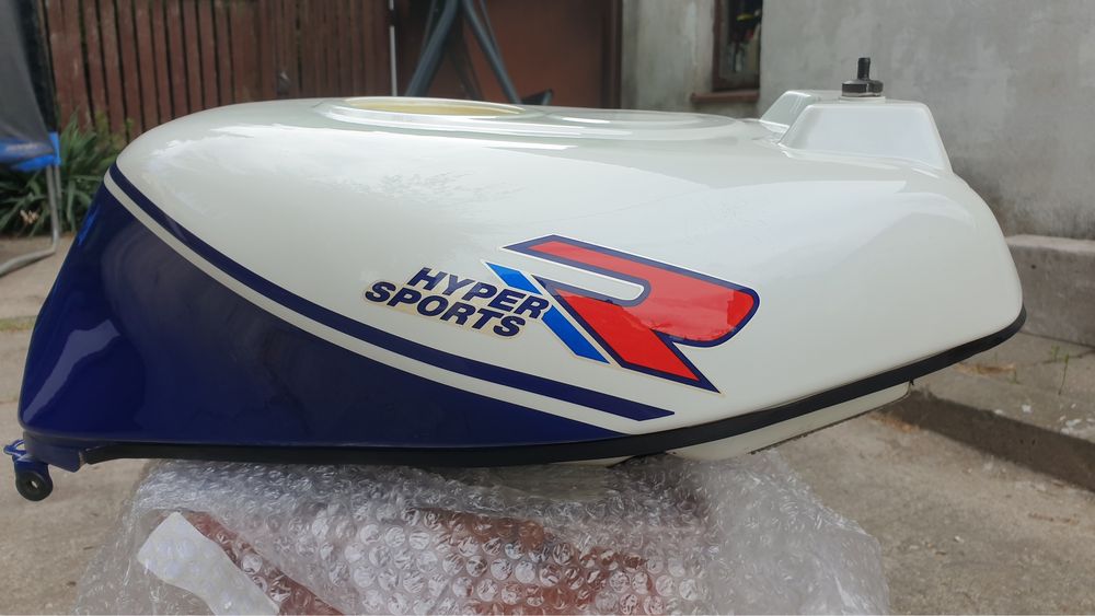 Zbiornik paliwa bak Suzuki gsxr 750