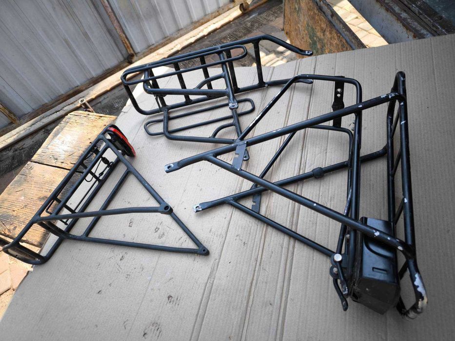 Алюминиевые багажники для велосипеда.