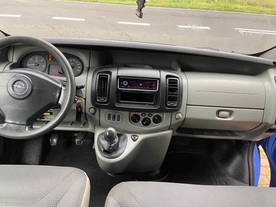 Renault Trafic 2.5TDI-2009-9 os Long 6-biegKlimAbsElek FVAT 23% ZAMIAN
