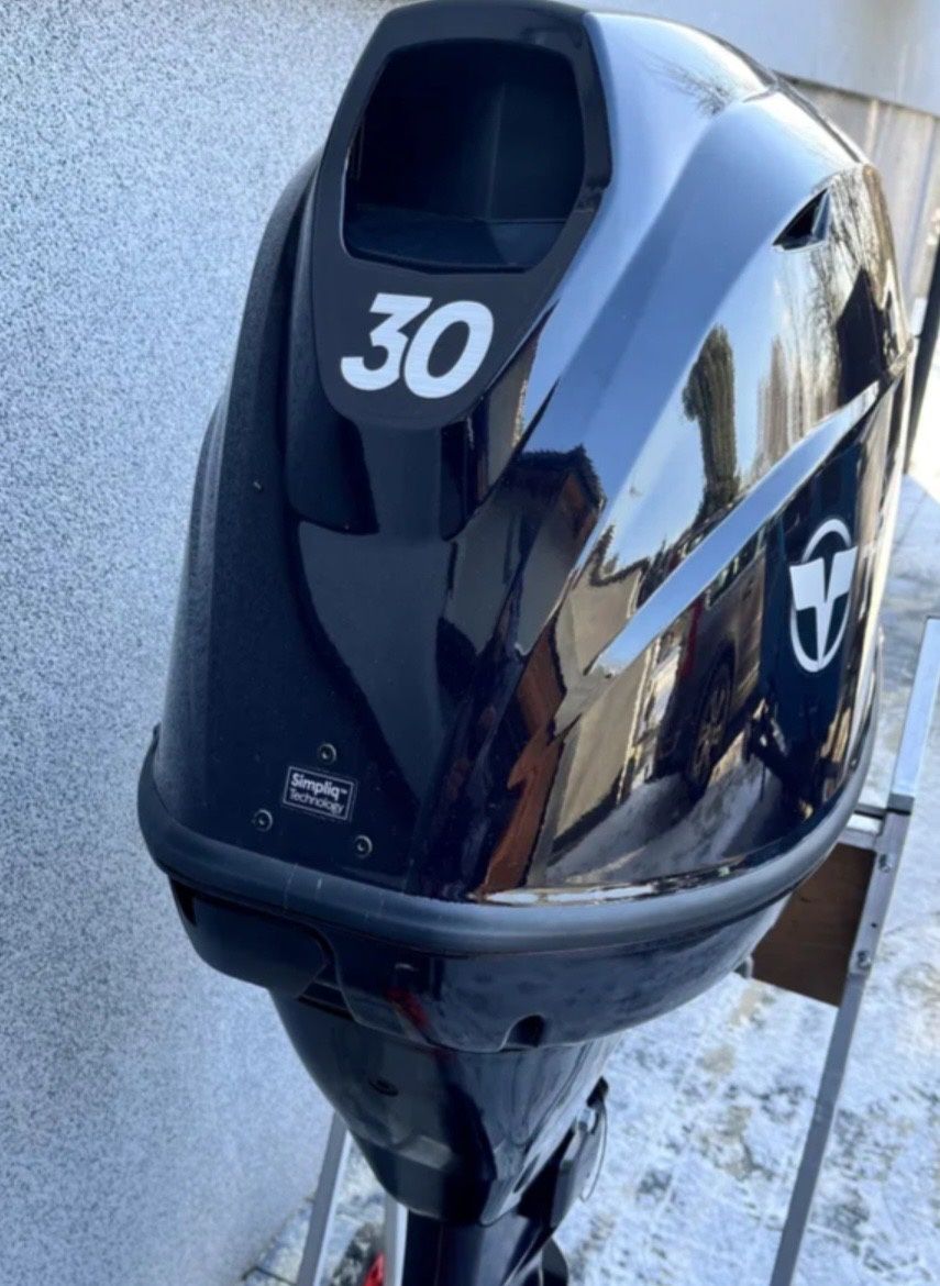 Tohatsu  MFS 30 CS. Лодочний мотор Тохатсу 30.