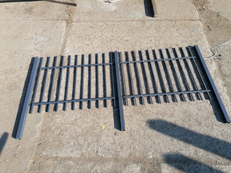 Ogrodzenie metalowe, słupek + przęsło. Nowe, ocynkowane malowane