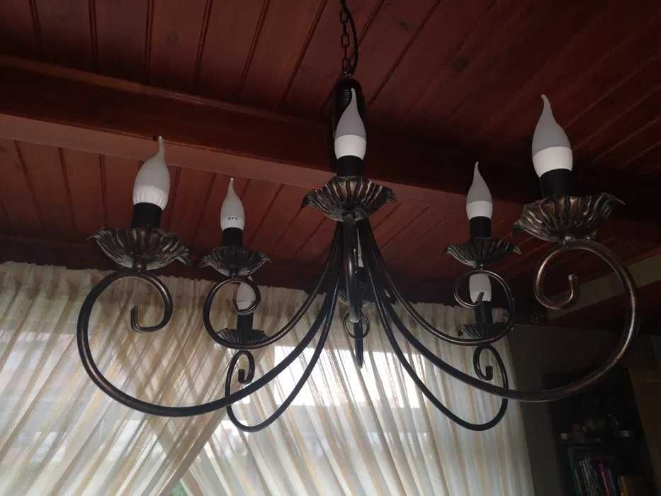 Żyrandol metalowy 8 ramienny