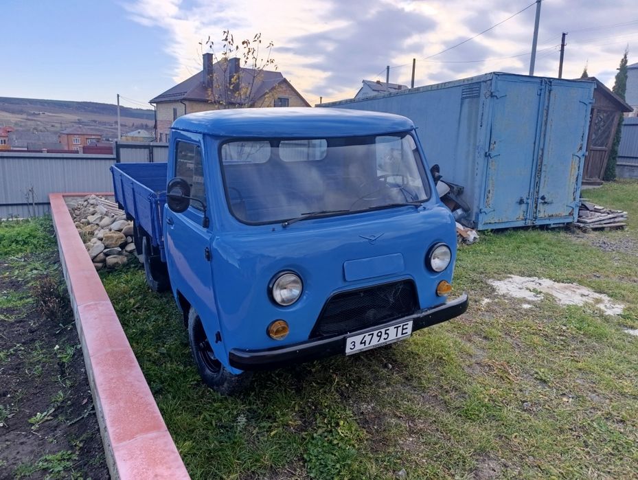 Уаз 3303. Бортовий Газ Бензин