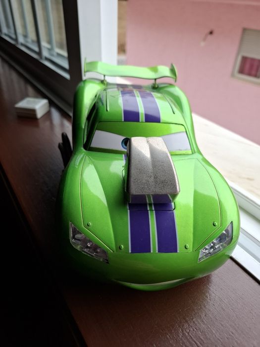 Carrinho do Faísca Mcqueen como novo