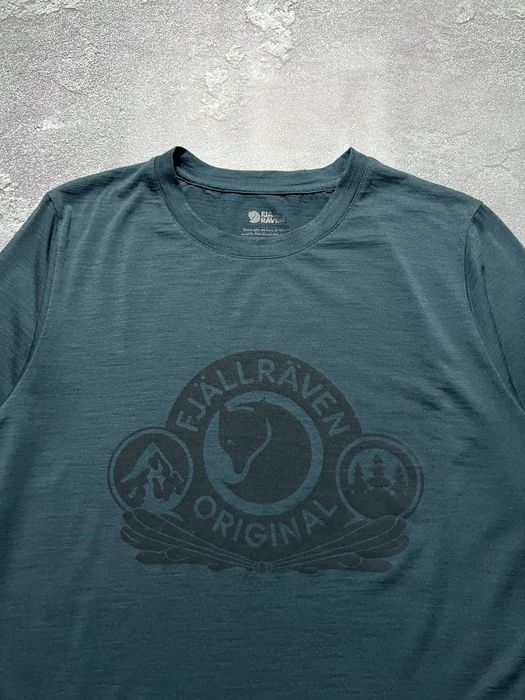 Футболка Fjallraven большой логотип биг лого L , lyle scott