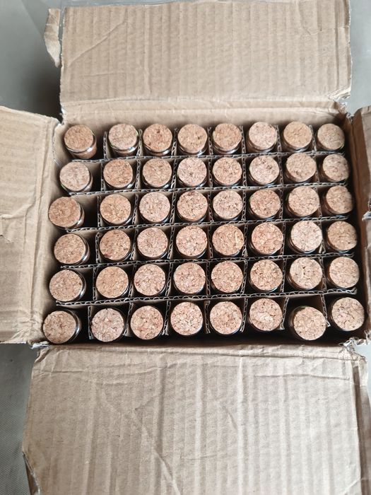 Probówki z korkiem nowe