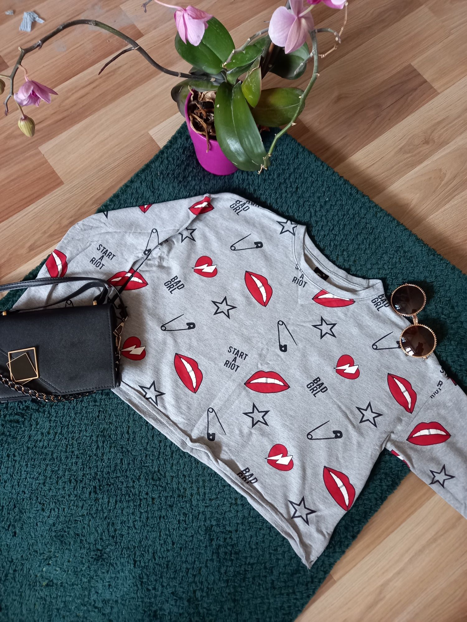 Krótsza bluza sinsay M