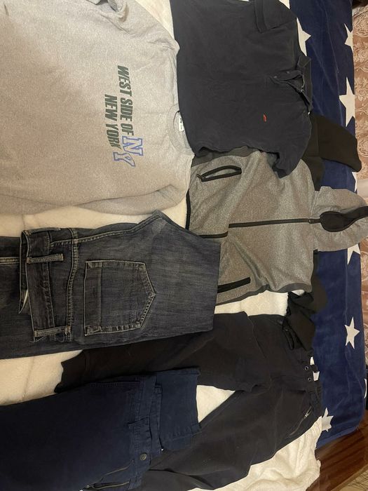 Продам пакет вещей на мальчика лет 11-13