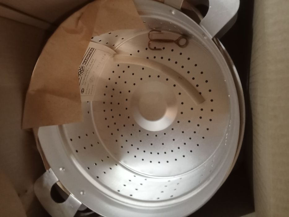 Соковарка 6л нова