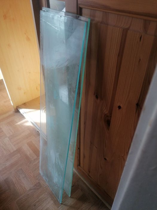 Szklane półki oddam za darmo