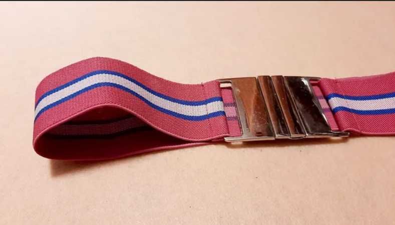 Cinto Vintage Anos 80 Elástico com Fecho em Metal